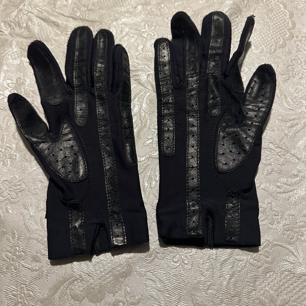 Women’s Black Isotoner Arthritis Support Water Repellant Gloves